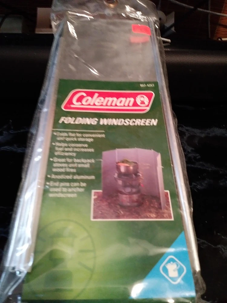 Coleman Folding Windscreen - Image 2