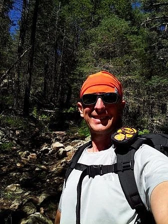 SPOT Satellite GPS Messenger - Image 5