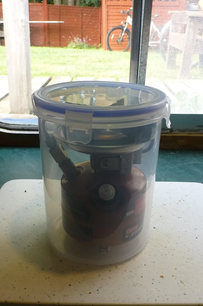 Coleman Feather 442 Dual Fuel Stove - Image 5